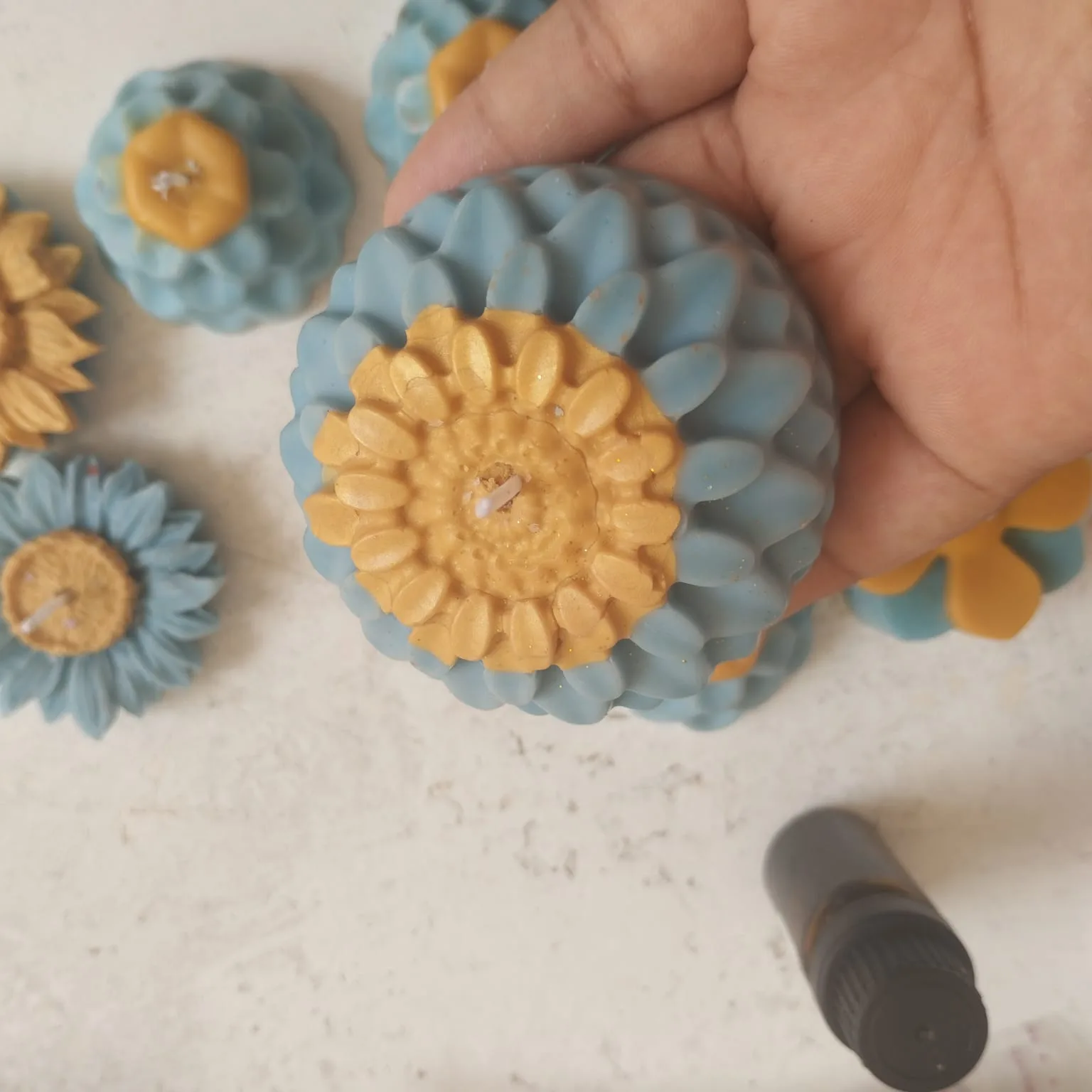 🌼 Vela Artesanal Dalia ✨
